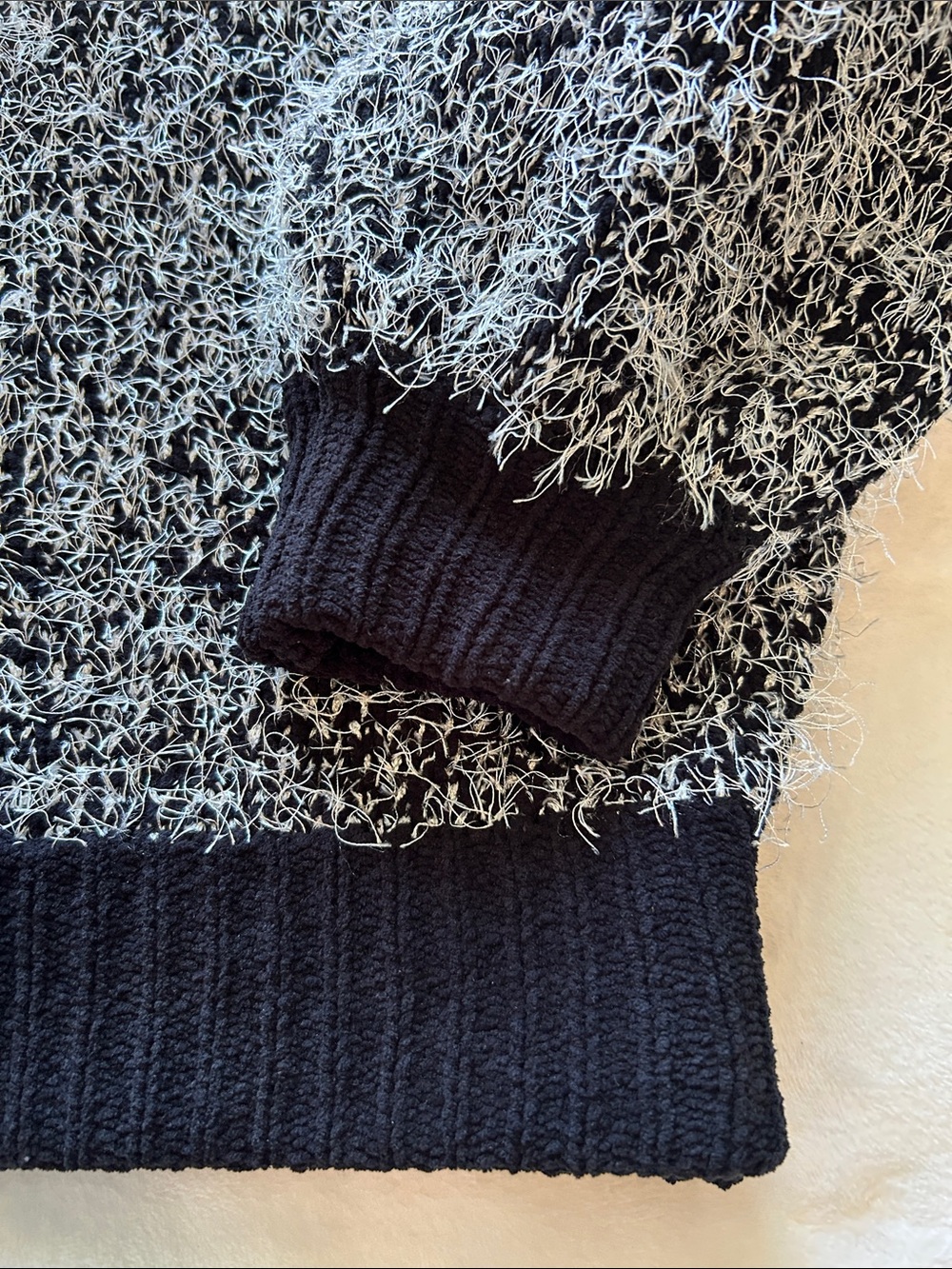 Altar'd State Contemporary Black & White Fuzzy Crewneck Sweater Size L - Picture 8 of 9